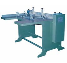 MQUINA CORTADORA DE PAPEL CORRUGADO RGIDO SEMI-AUTOMTICA